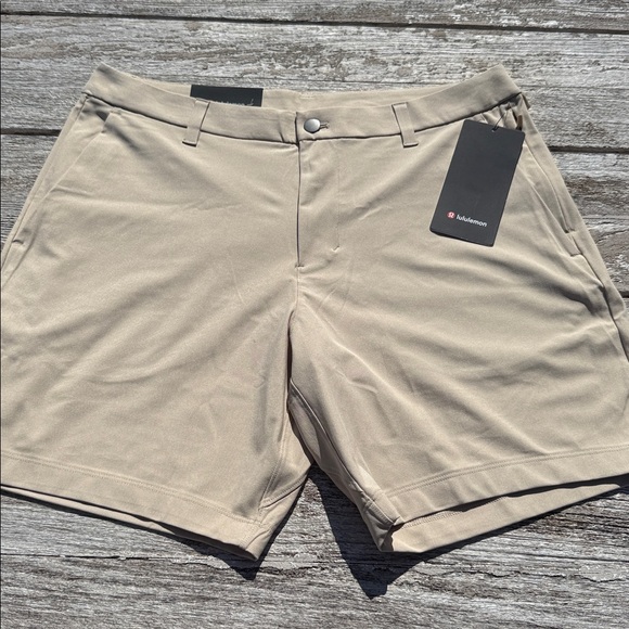 Lululemon Commission Classic-Fit Short 7